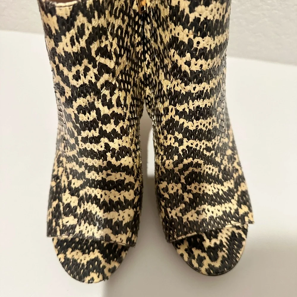COACH Remi Snakeskin Natural Tan and Black High Heel Ankle Boots Booties Size 9 - Picture 10 of 14